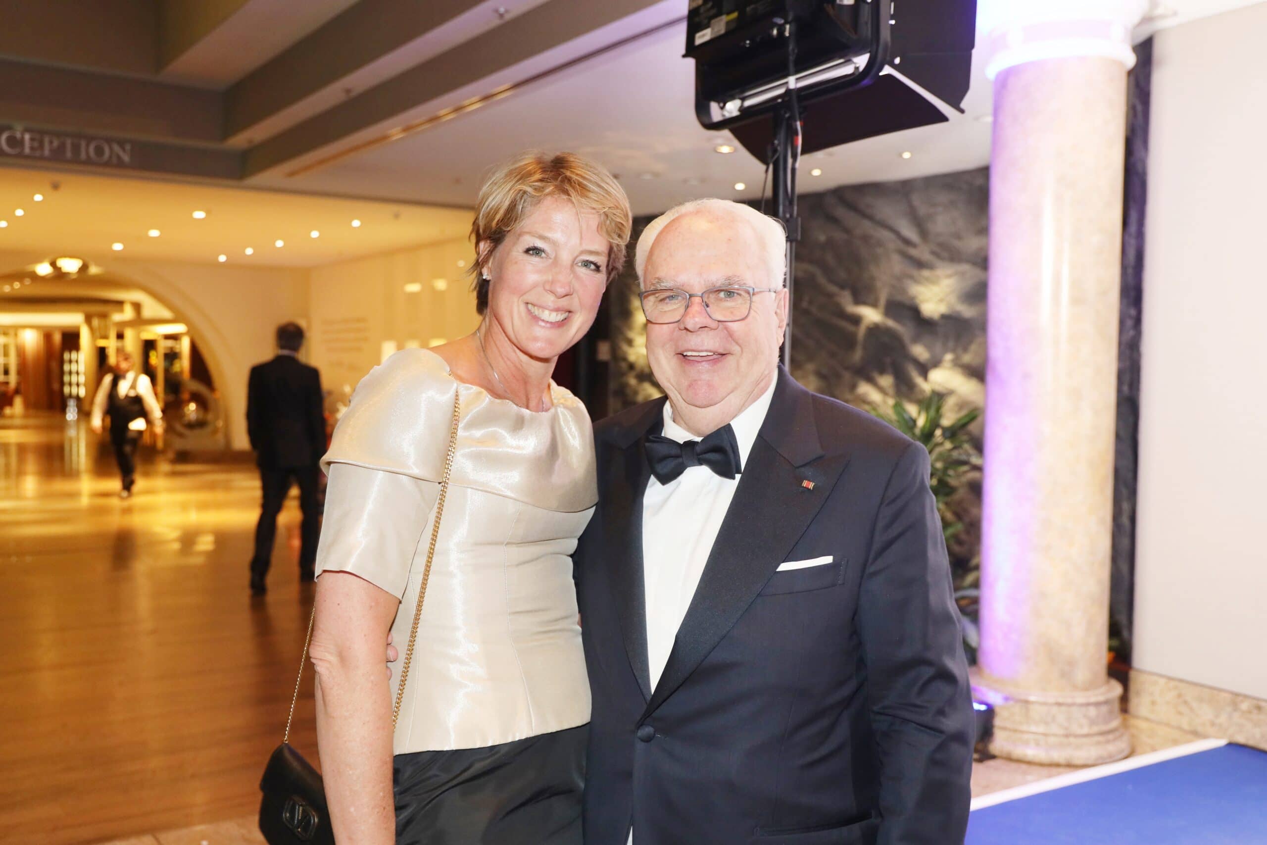 Blauer Ball 2026: Benefiz-Glamour im Grand Elysée Hamburg