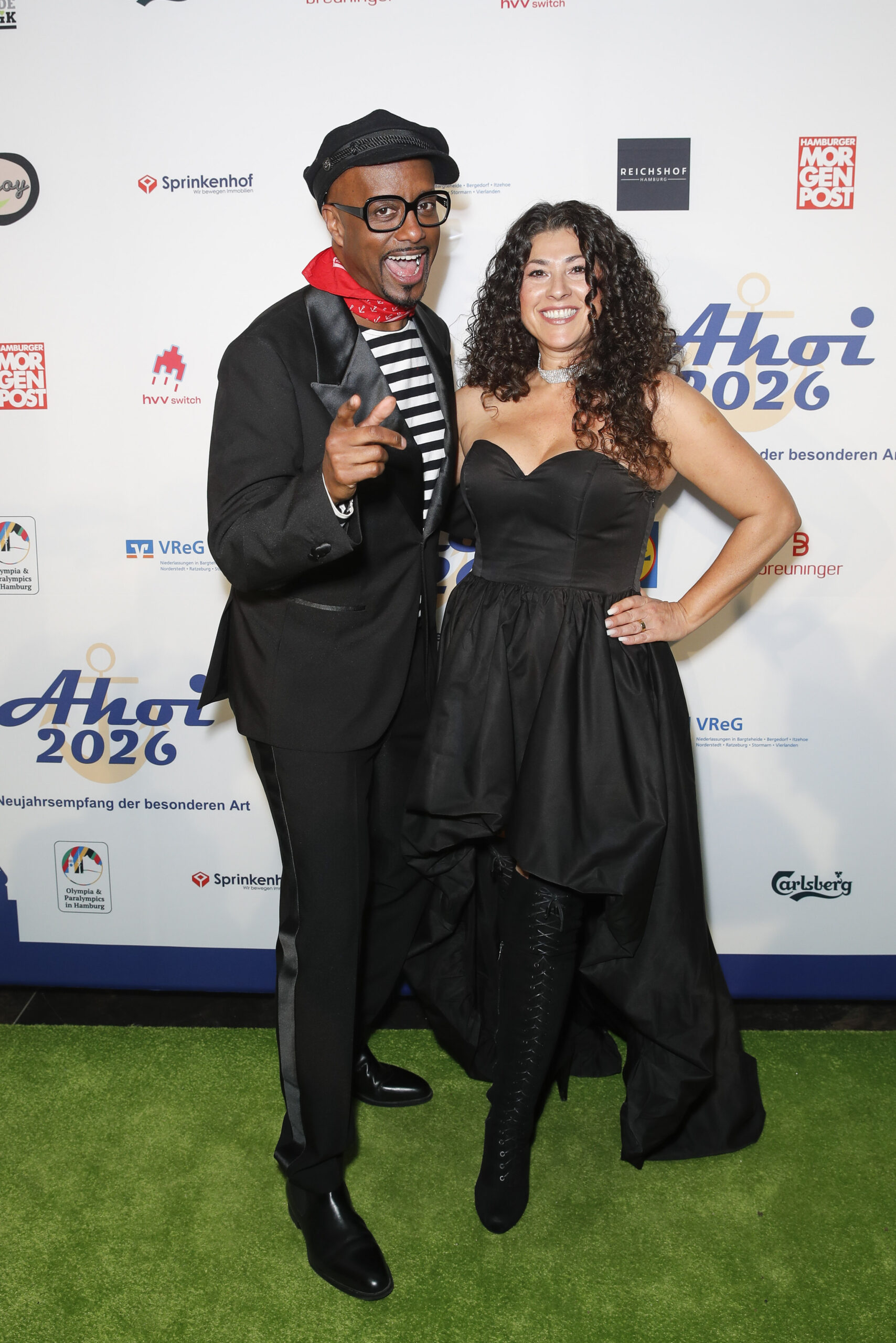 Jared Dibaba mit Begleitung beim AHOI-Neujahrsempfang 2026 im Hotel Reichshof Hamburg.
© André Mischke