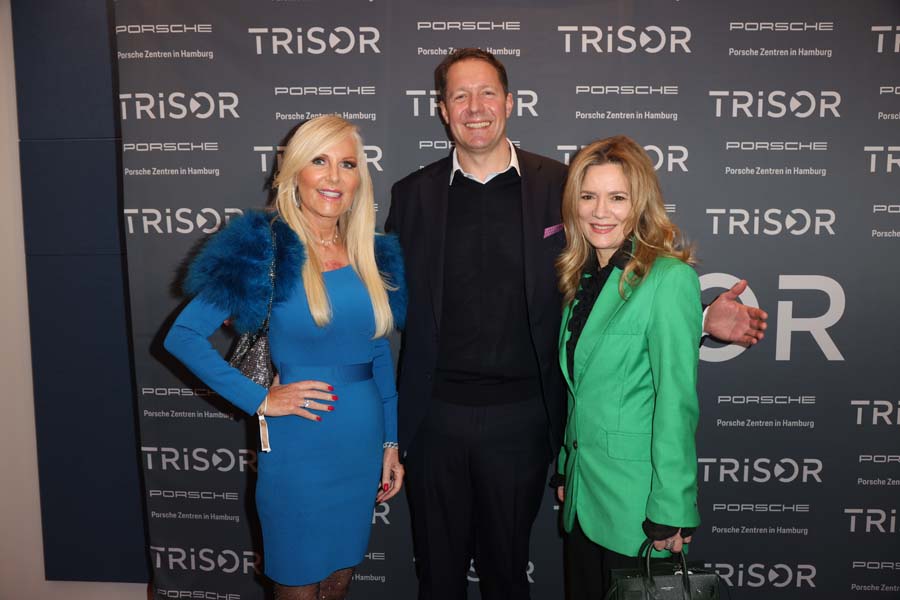 Dr. Justus Westerburg mit Marion Fedder (l.) und Unternehmering Jessica Stockmann (r.)