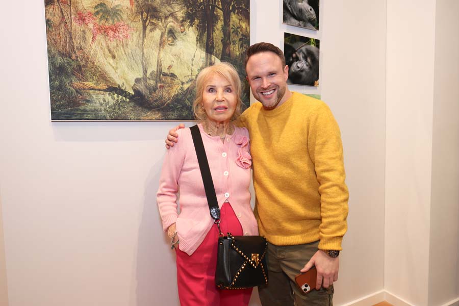 Society Expertin Monika Landsky hier mit Moderator Benjamin Matthews © Wallocha