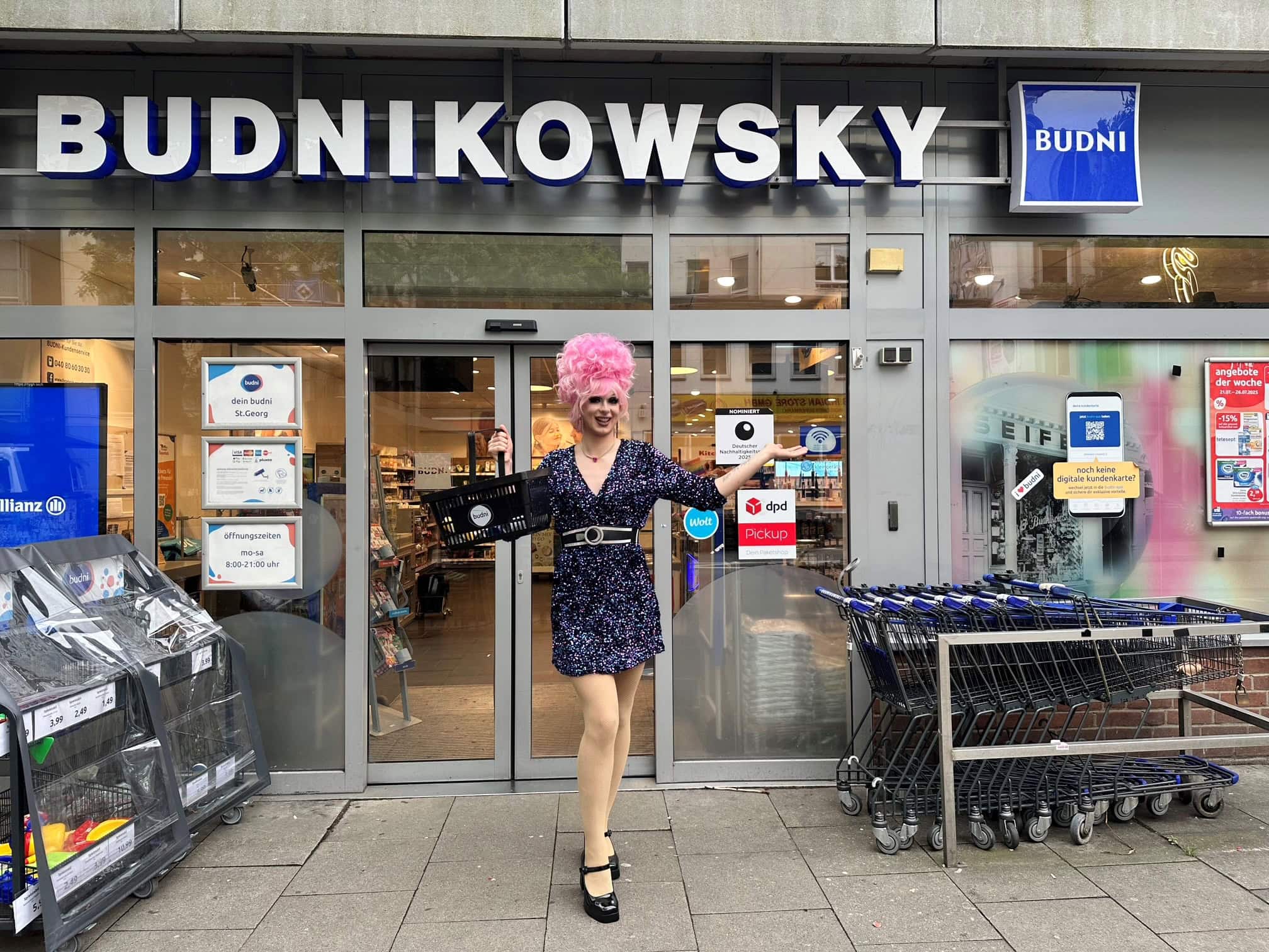 budni lädt zur wohl frühesten CSD-Party Hamburgs