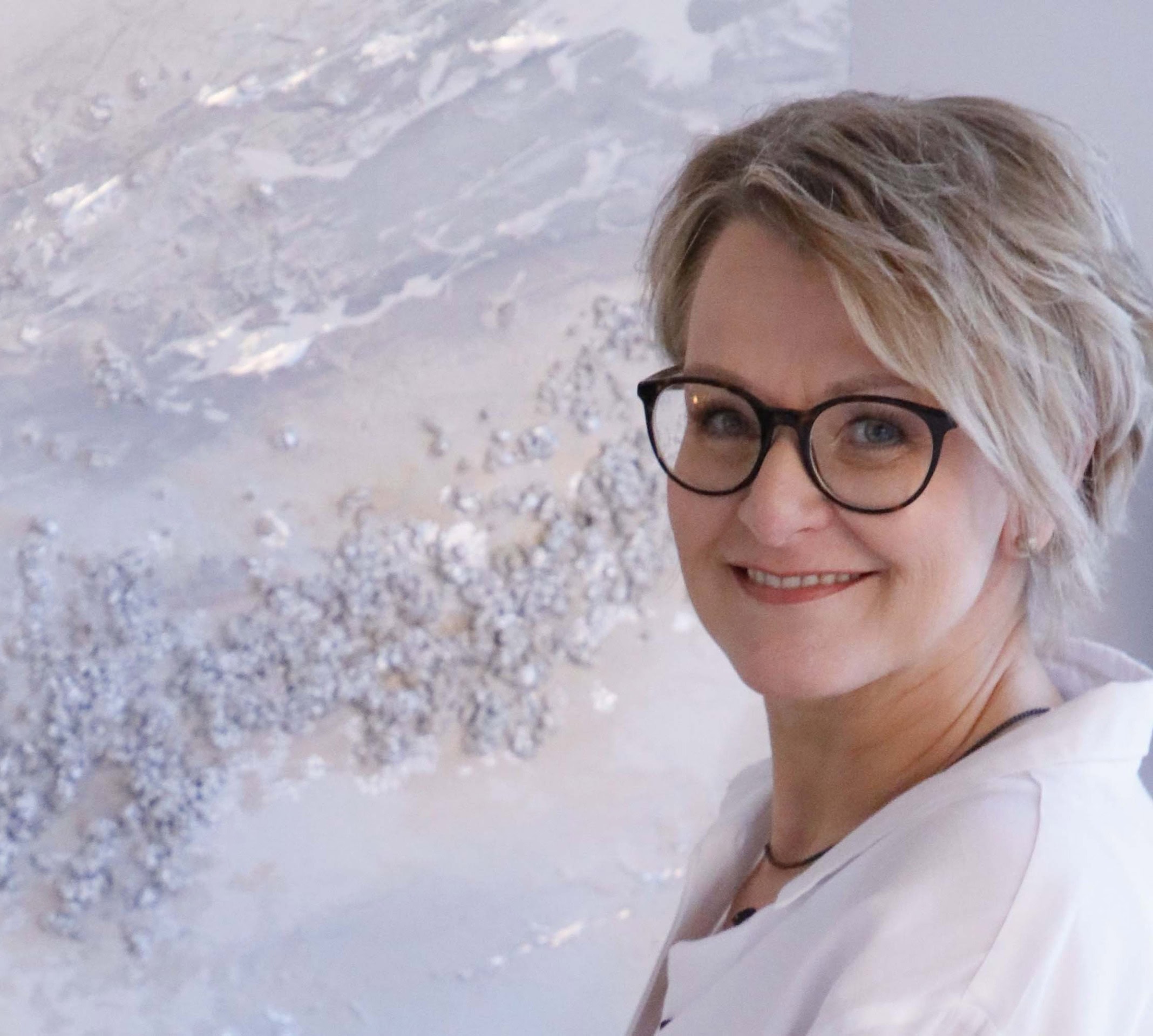 Astrid Klingers abstrakte Welten entdecken – Good Vibes